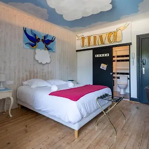 Mamie Jane Hotel